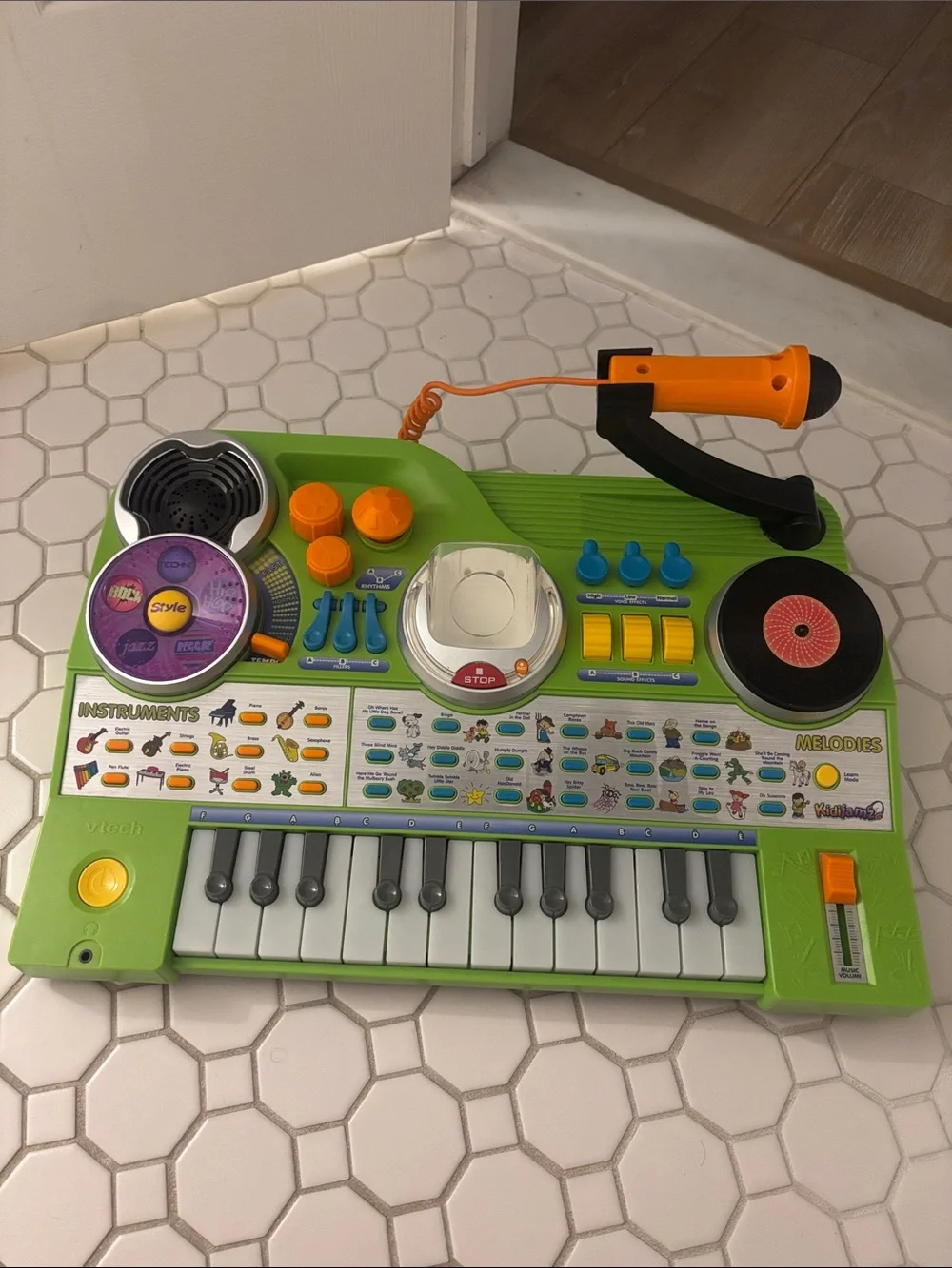 Kids Green Vtech Electronic Music Keyboard with Microphone Kidi Jamz